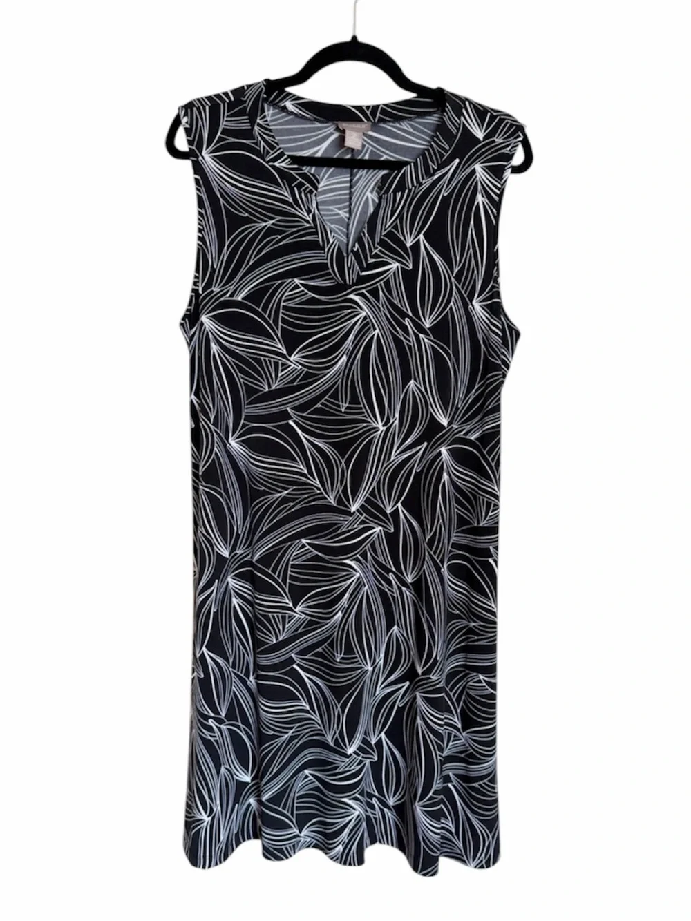 Chico's Black White Leaf Print Sleeveless V Neck A line Dress. Size Large. - Picture 2 of 6